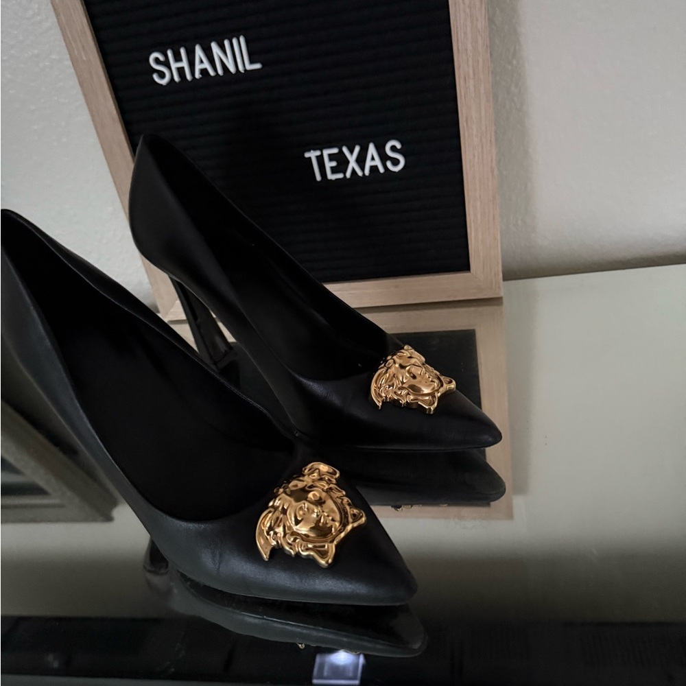 Versace Black Logo Plaque heels - Picture 6 of 7